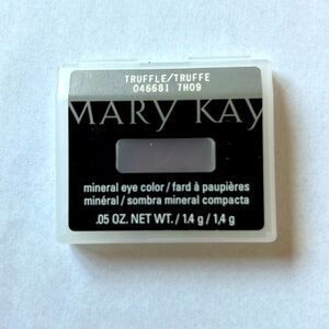 Mary Kay ChromaFusion Eye Shadow Color Truffle NIB